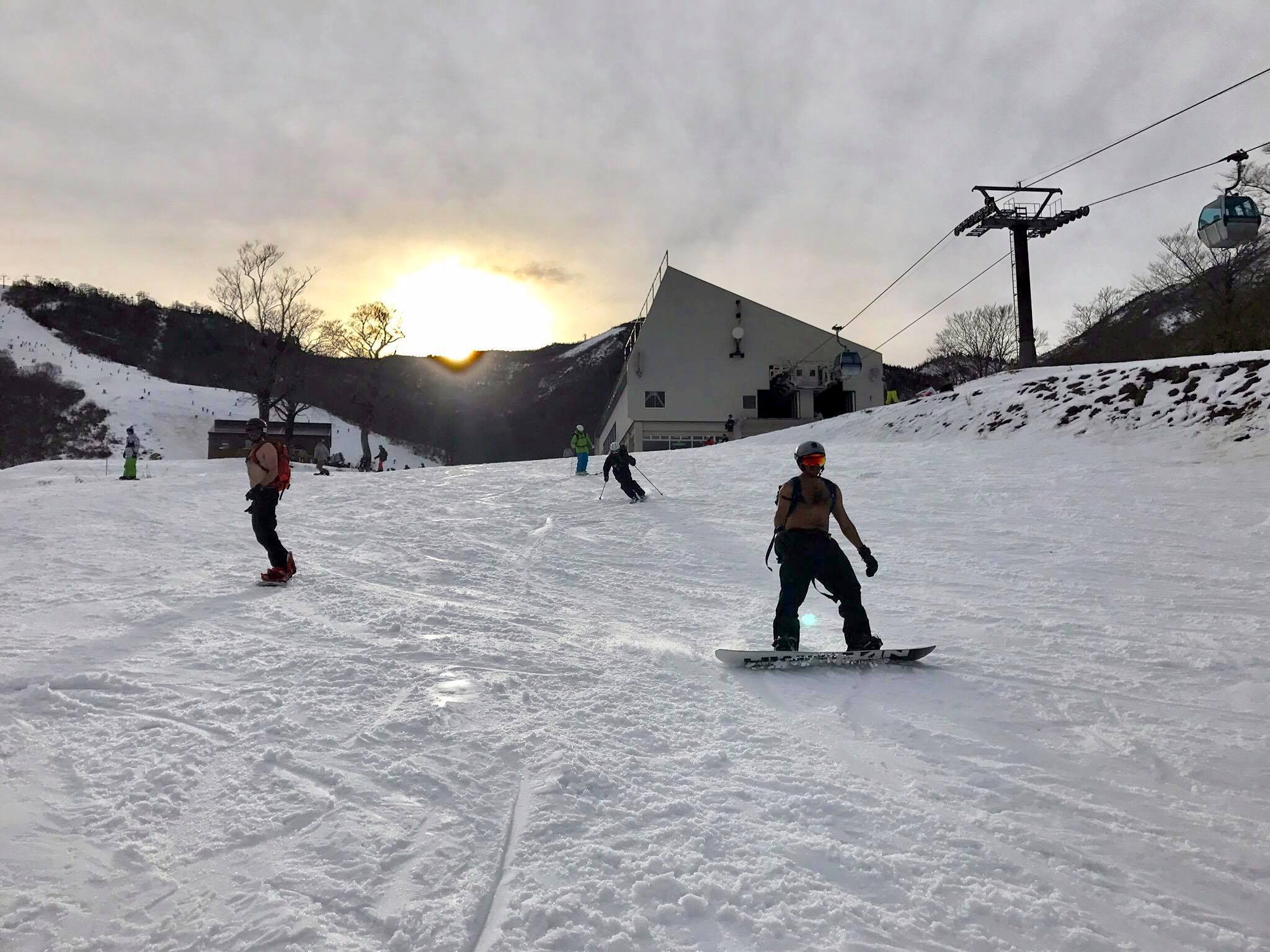 Kagura Ski & Snowboard Day Trip